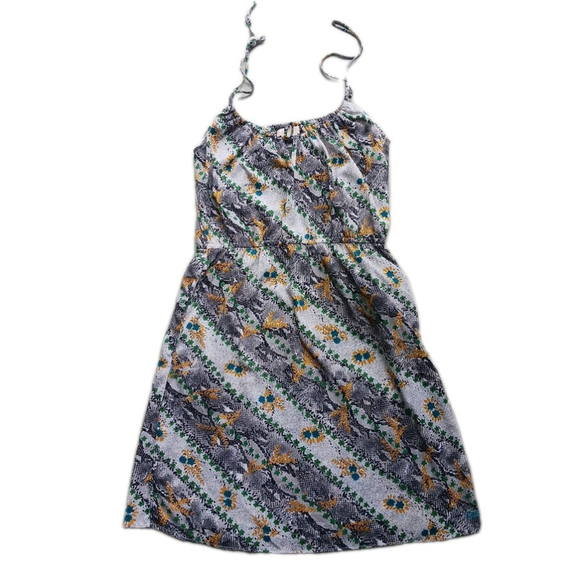 Billabong Dresses & Skirts - Billabong Black White Floral Dress Size Small